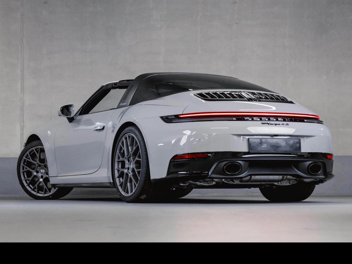 PORSCHE 911 TARGA 4 S