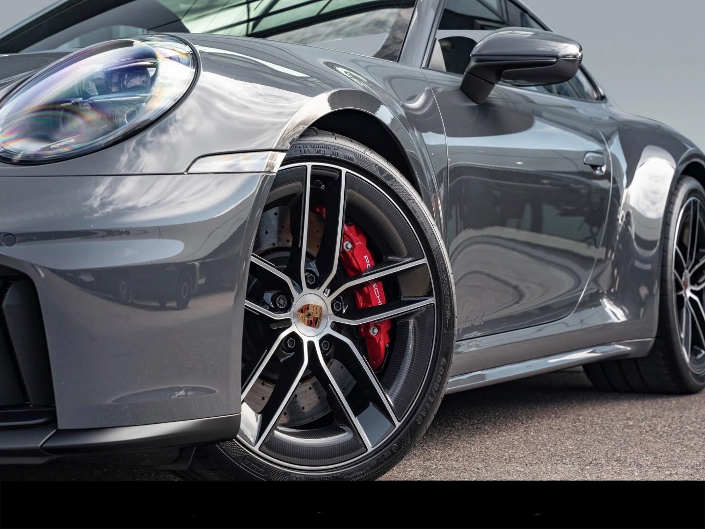 PORSCHE 911 CARRERA GTS
