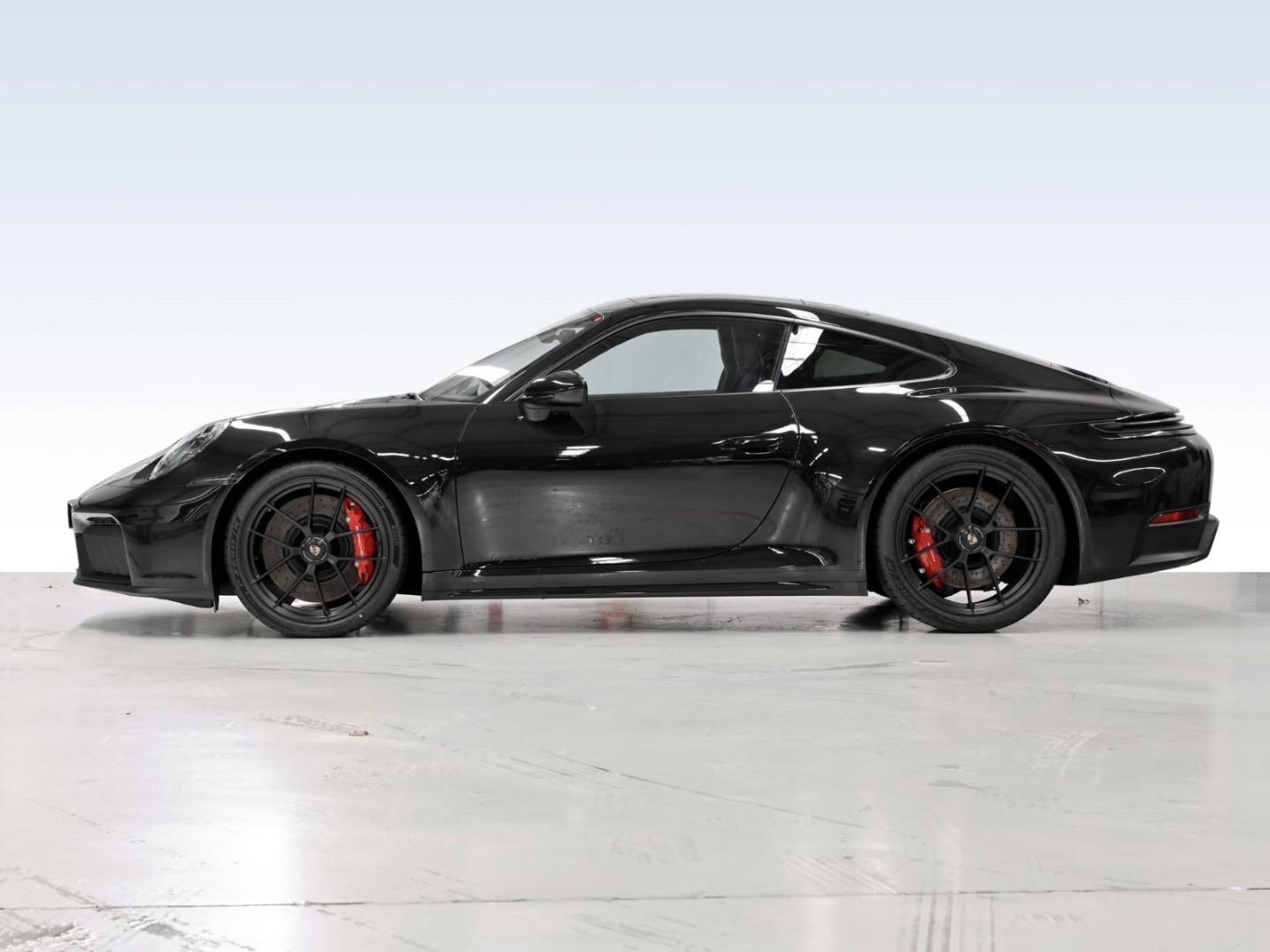 Porsche 911 GTS 4