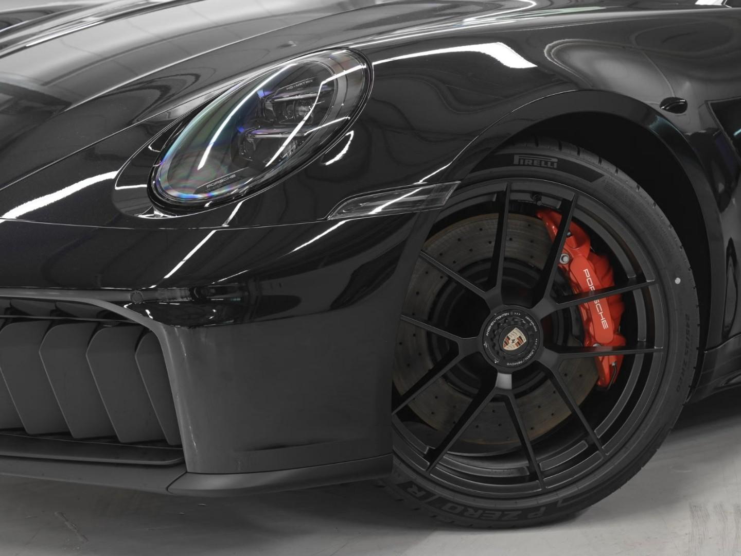 Porsche 911 GTS 4