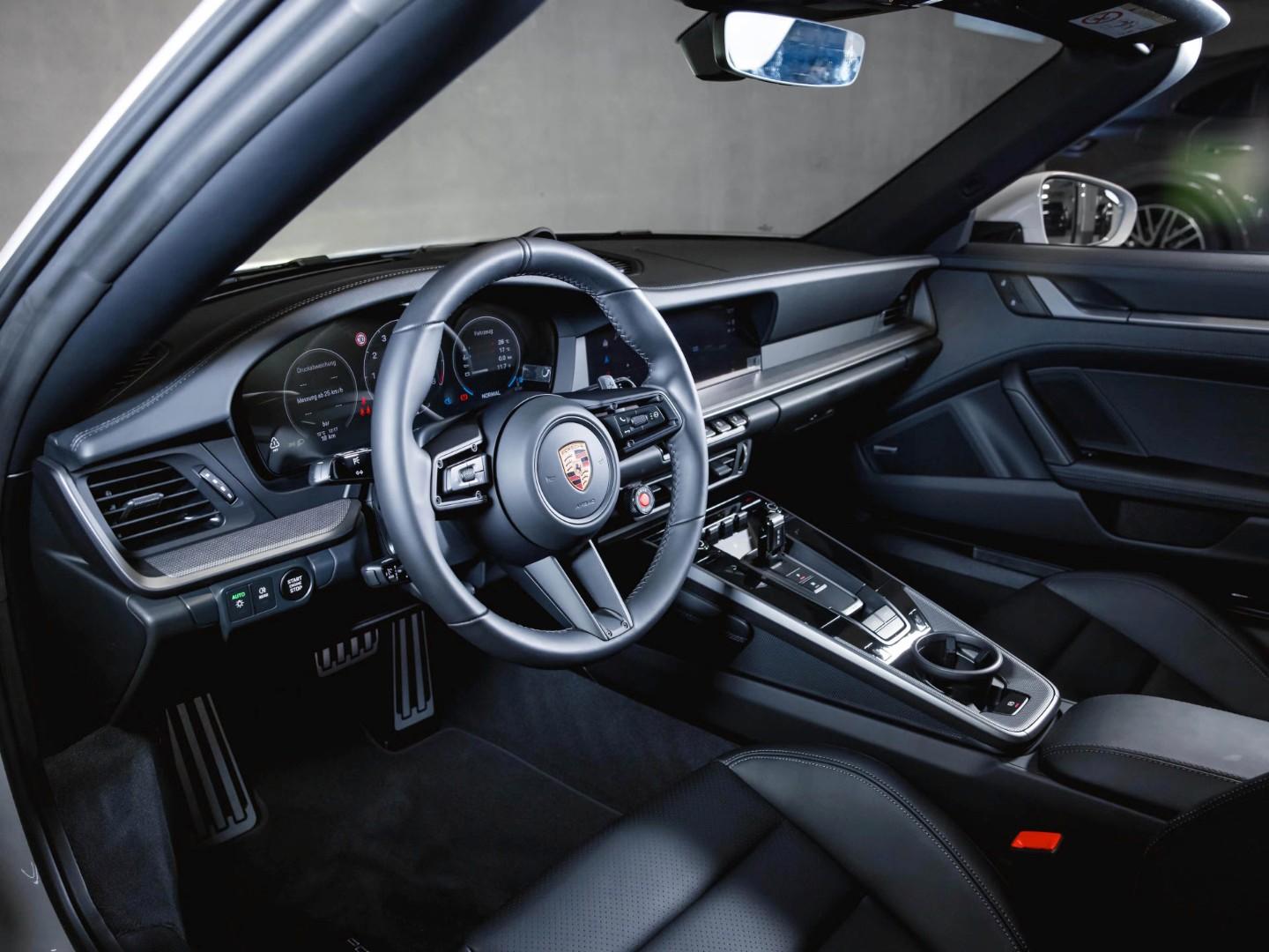PORSCHE 911 TARGA 4 S