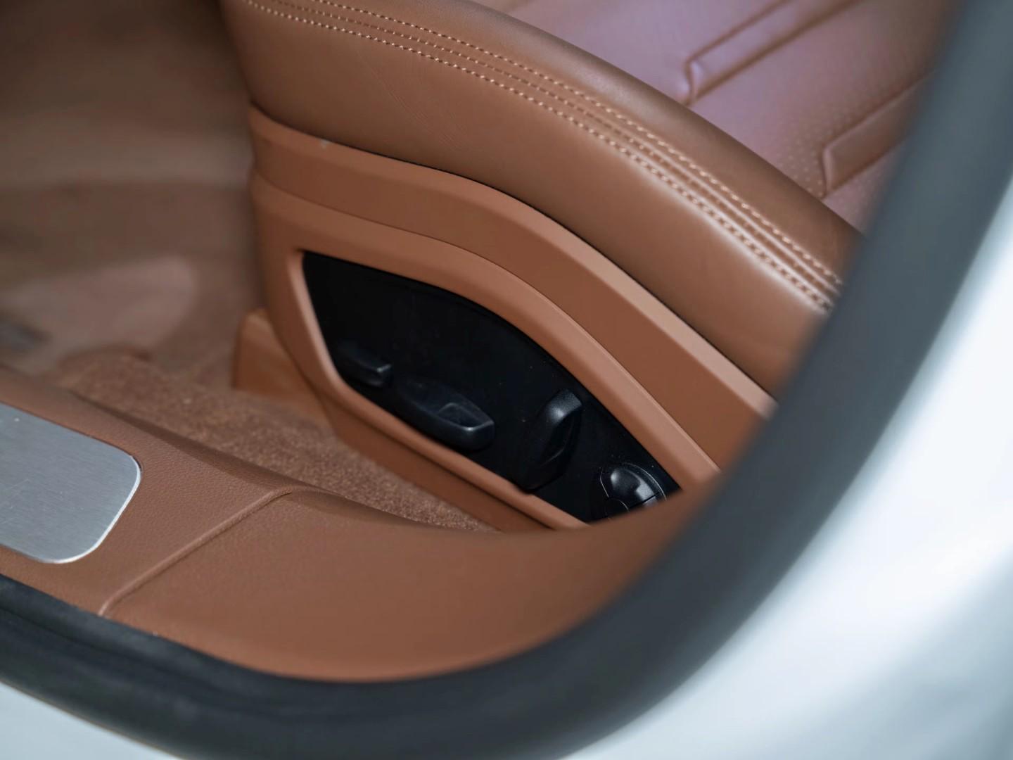 PORSCHE PANAMERA 4S