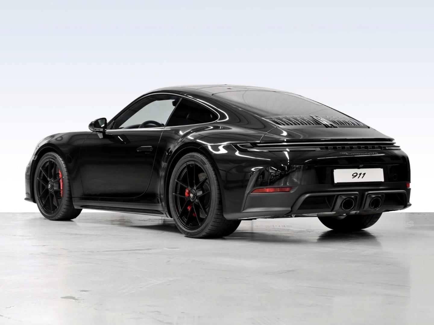 Porsche 911 GTS 4