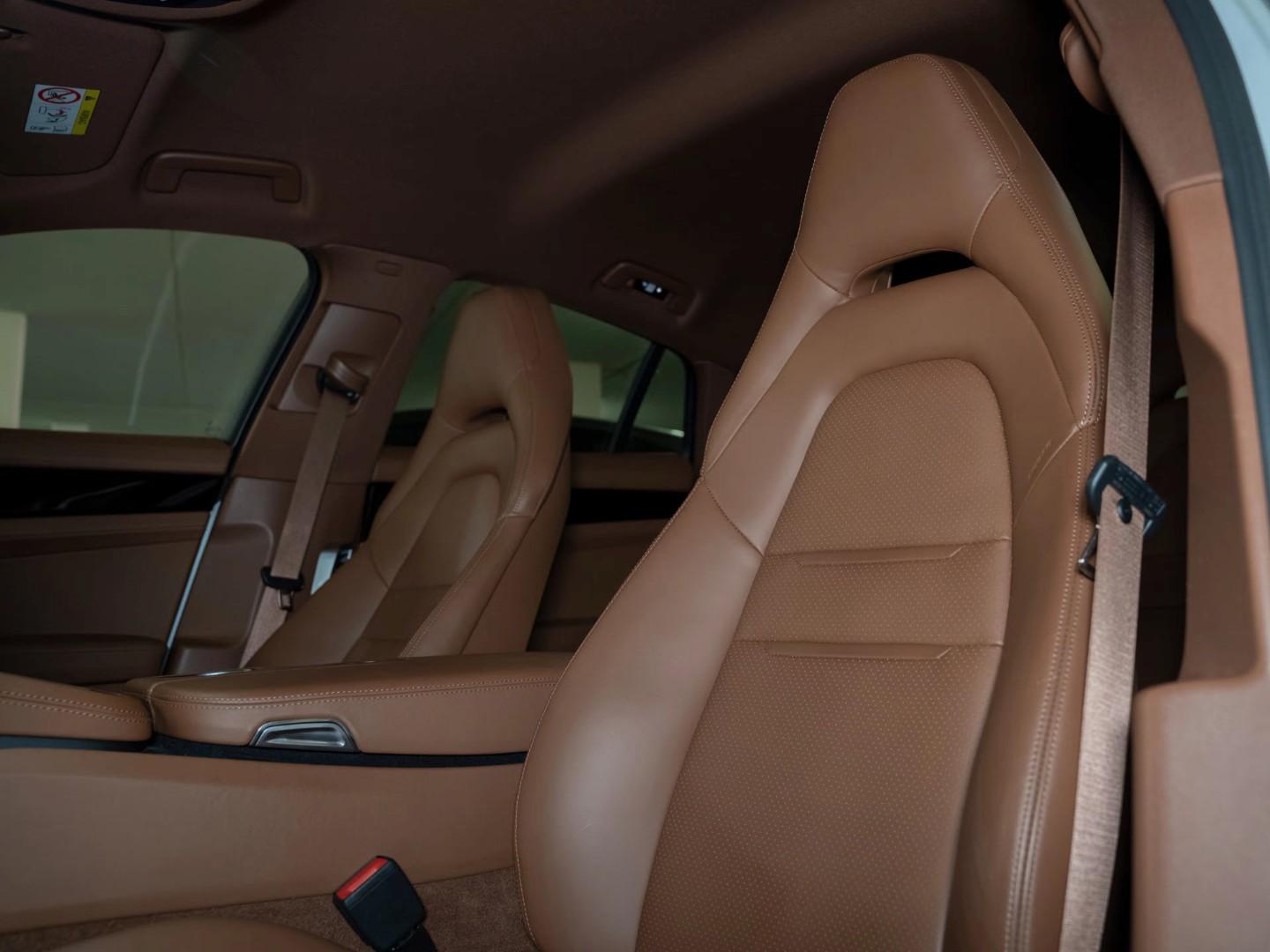 PORSCHE PANAMERA 4S