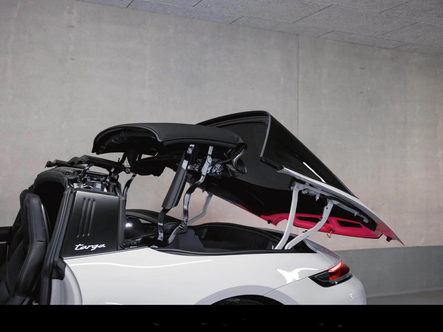 PORSCHE 911 TARGA 4 S