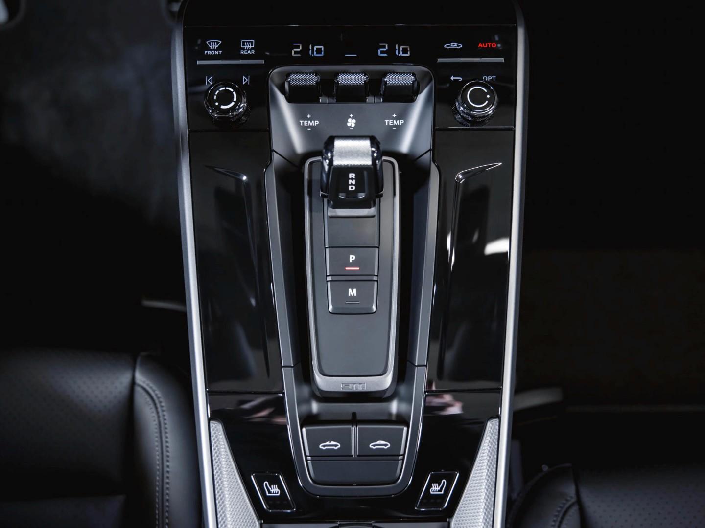 PORSCHE 911 TARGA 4 S