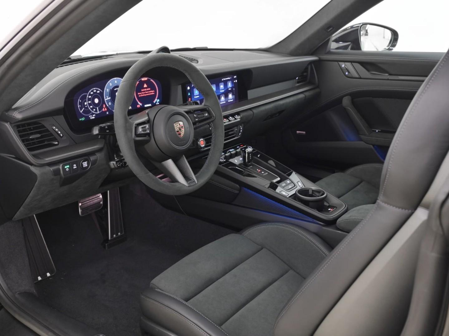 Porsche 911 GTS 4