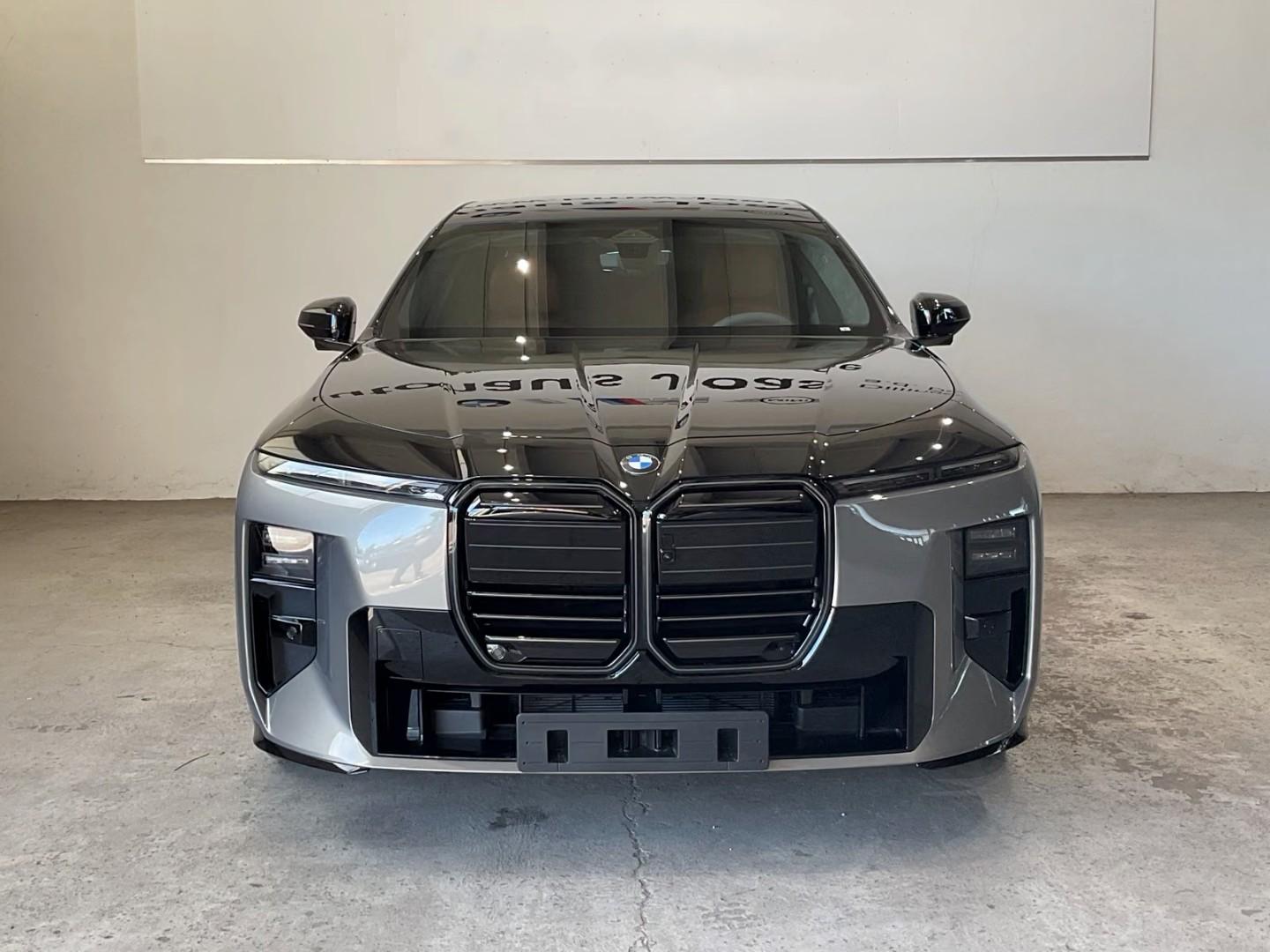 BMW 740 xDrive — fotografia originală 1 UltimateCars