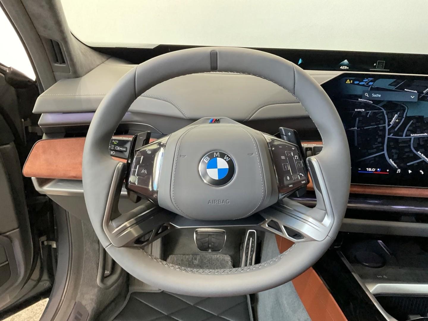 BMW 740 xDrive — fotografia originală 7 UltimateCars